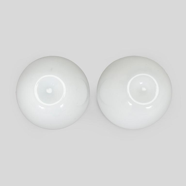 Gunnel Nyman, Two mid-20th century pendant '80115' /  H2-70, light for Idman.