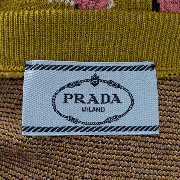 Prada, tröja, storlek 38.