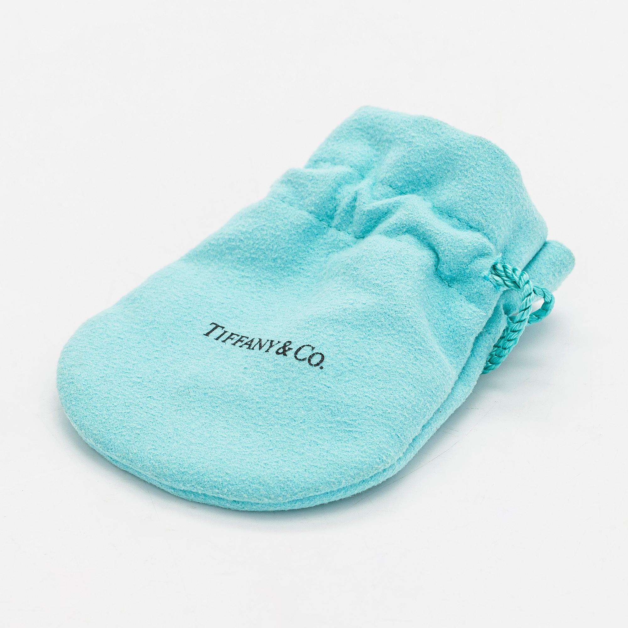 Tiffany & Co, Elsa Peretti, an 18K gold 'Open Heart' necklace.