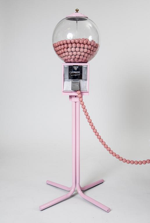 TUGGUMMIAUTOMAT SAMT JULGRAN, NK 2015, JoAnn Tan Studio.