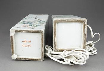 LAMPOR, 2 st, porslin, Kina, 1800/1900-tal.