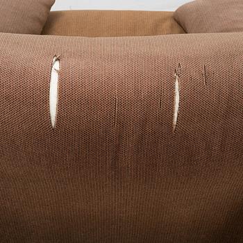 Vico Magistretti, a 'Maralunga' lounge chair from Cassina, Italy, late 20th Century.