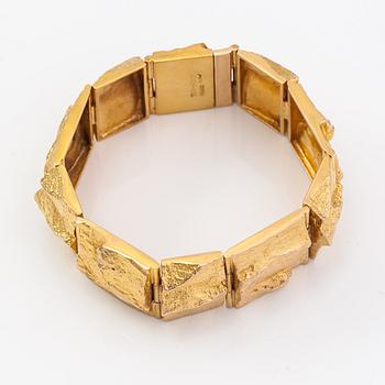 Björn Weckström, A 14K gold bracelet "Golden stream". Lapponia 1970.