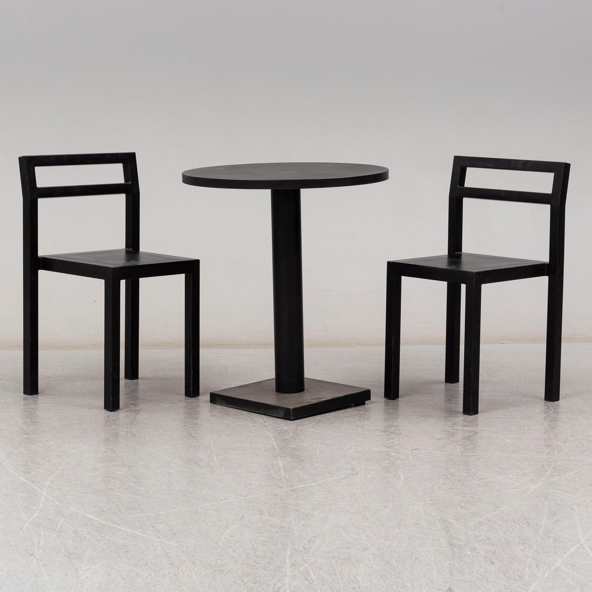 BORIS BERLIN/POUL CHRISTIANSEN, bord med två stolar, "Non", Komplot design, Källemo.