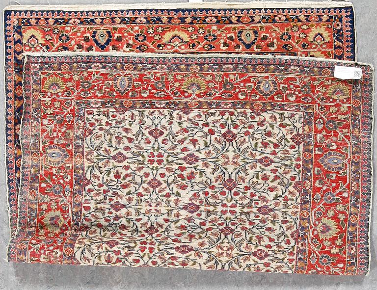 MATTA, Semiantik, sannolikt Ushak, ca 165x120 cm.