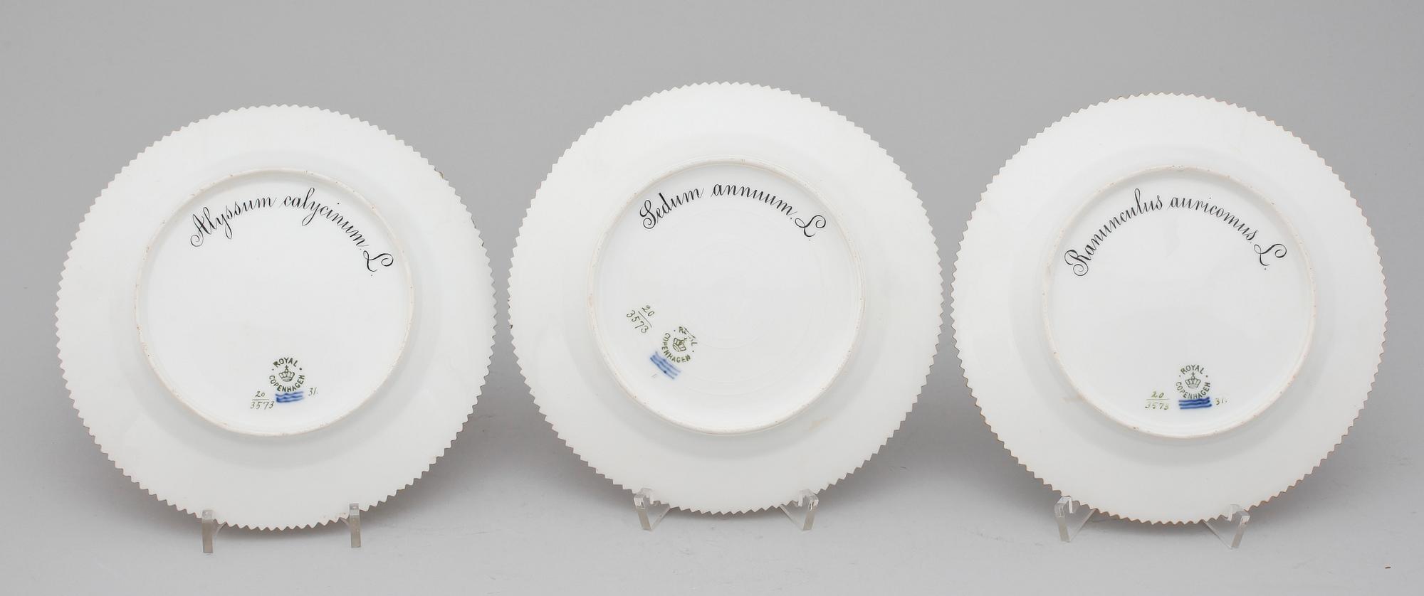 ASSIETTER, 6 stycken, porslin, "Flora Danica", Royal Copenhagen, 1900-talets första hälft.