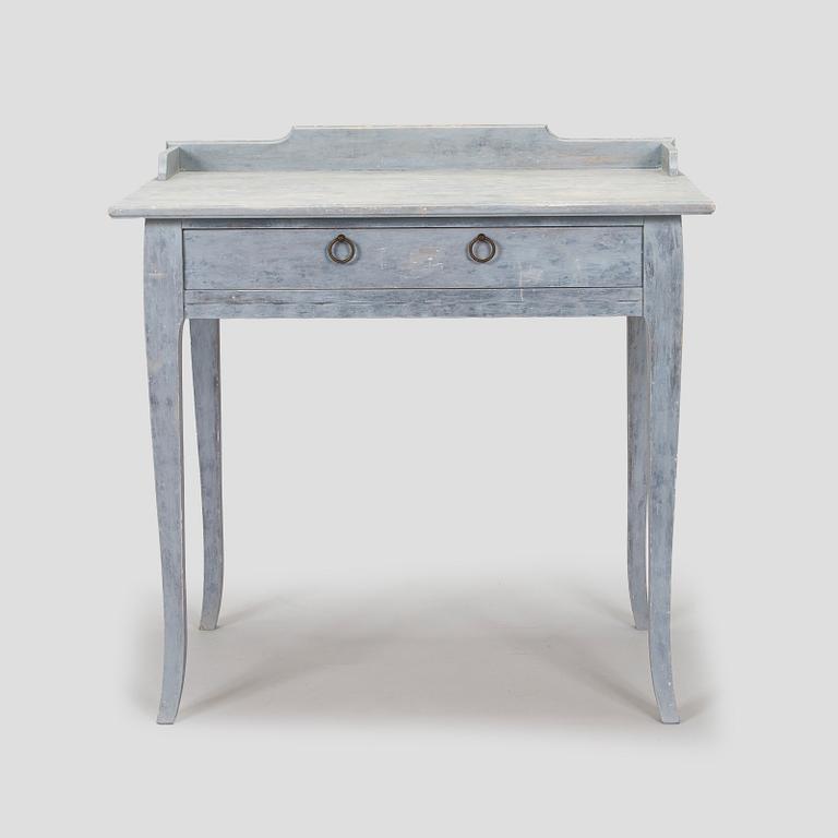 Desk.