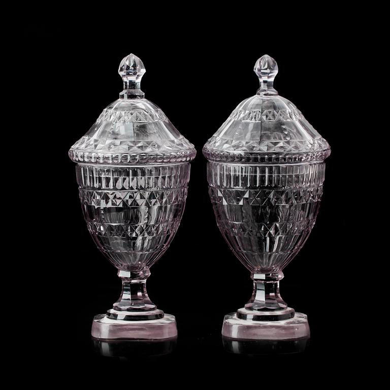 POKALER med LOCK, ett par, glas. Empire, England/Irland. 1800-talets första hälft.