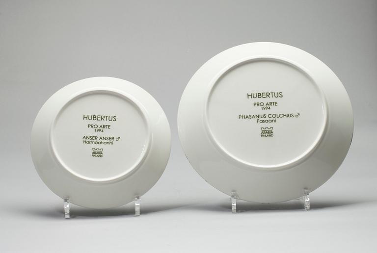 FAT, 2 st, keramik, Dorrit von Fieandt, Hubertus Pro Arte, Arabia 1994.