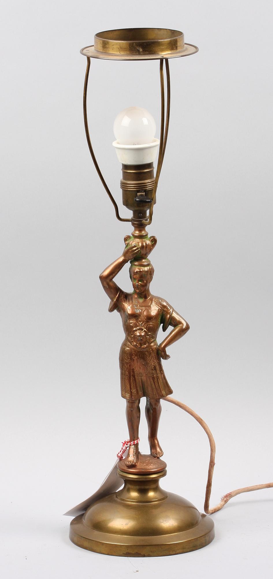 BORDSARMATUR, metall, 1900-tal.