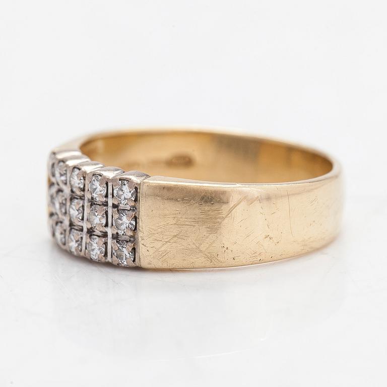 A 14K gold ring, diamonds totalling approx. 0.30 ct, Morris Lindblom & Co, Turku 2005.