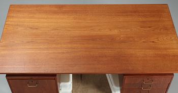 SKRIVBORD, teak. 1950-tal.