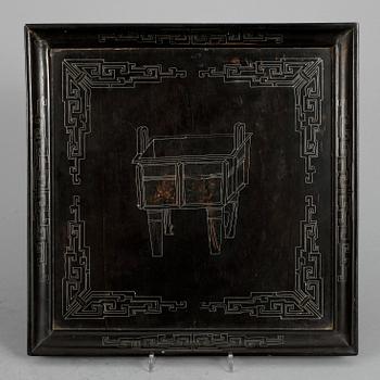 BRICKOR, två stycken, hardwood. Sen Qing dynasti (1644-1912).