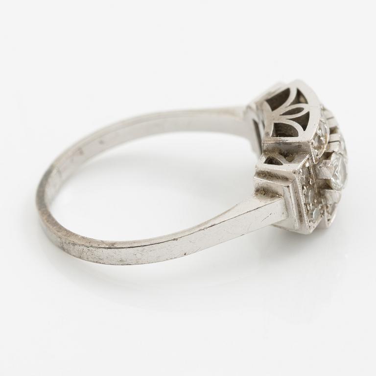 Ring, 18K white gold set with brilliant-cut and octagonal-cut diamonds.