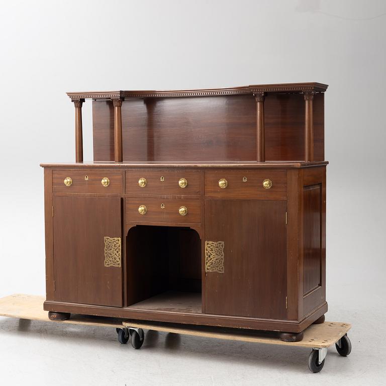 Skänk, tidigt 1900-tal.