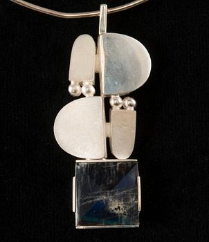 Jorma Laine, NECKLACE, silver with spectrolite, Turun Hopea 1975. Weight 47 g.