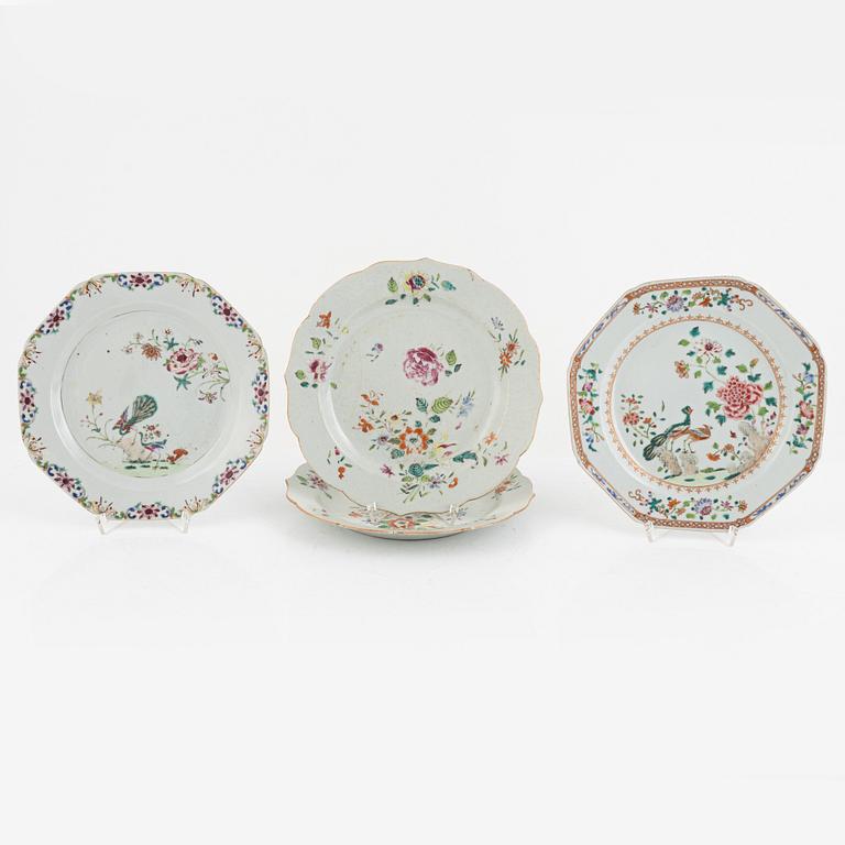 A set of four Chinese famille rose porcelain plates, Qing dynasty, Qianlong (1736-95).