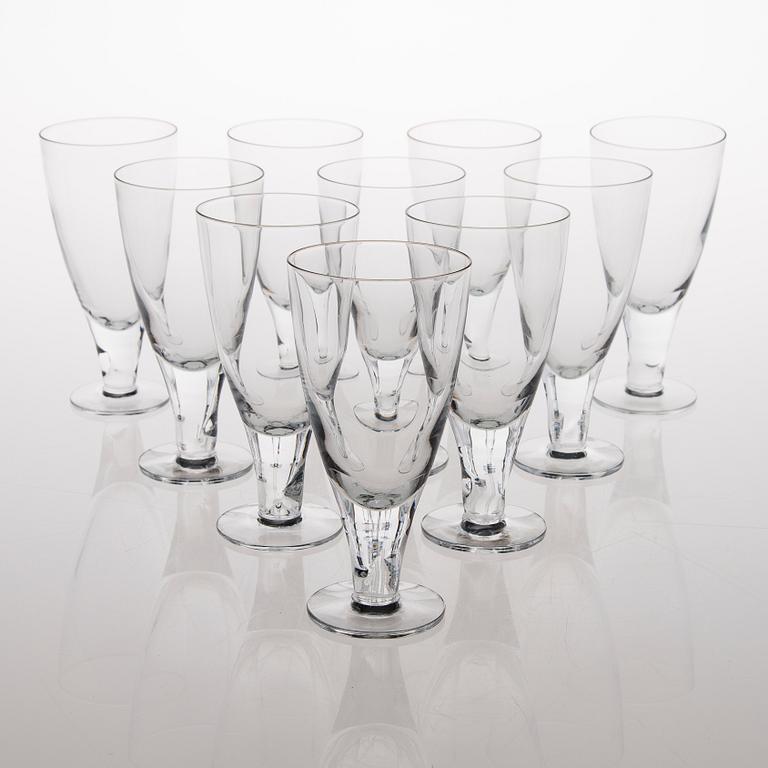 GUNNEL NYMAN, glasservis, 114 osaa, "GN 46", Nuutajärvi Notsjö. I produktion 1949-1969.
