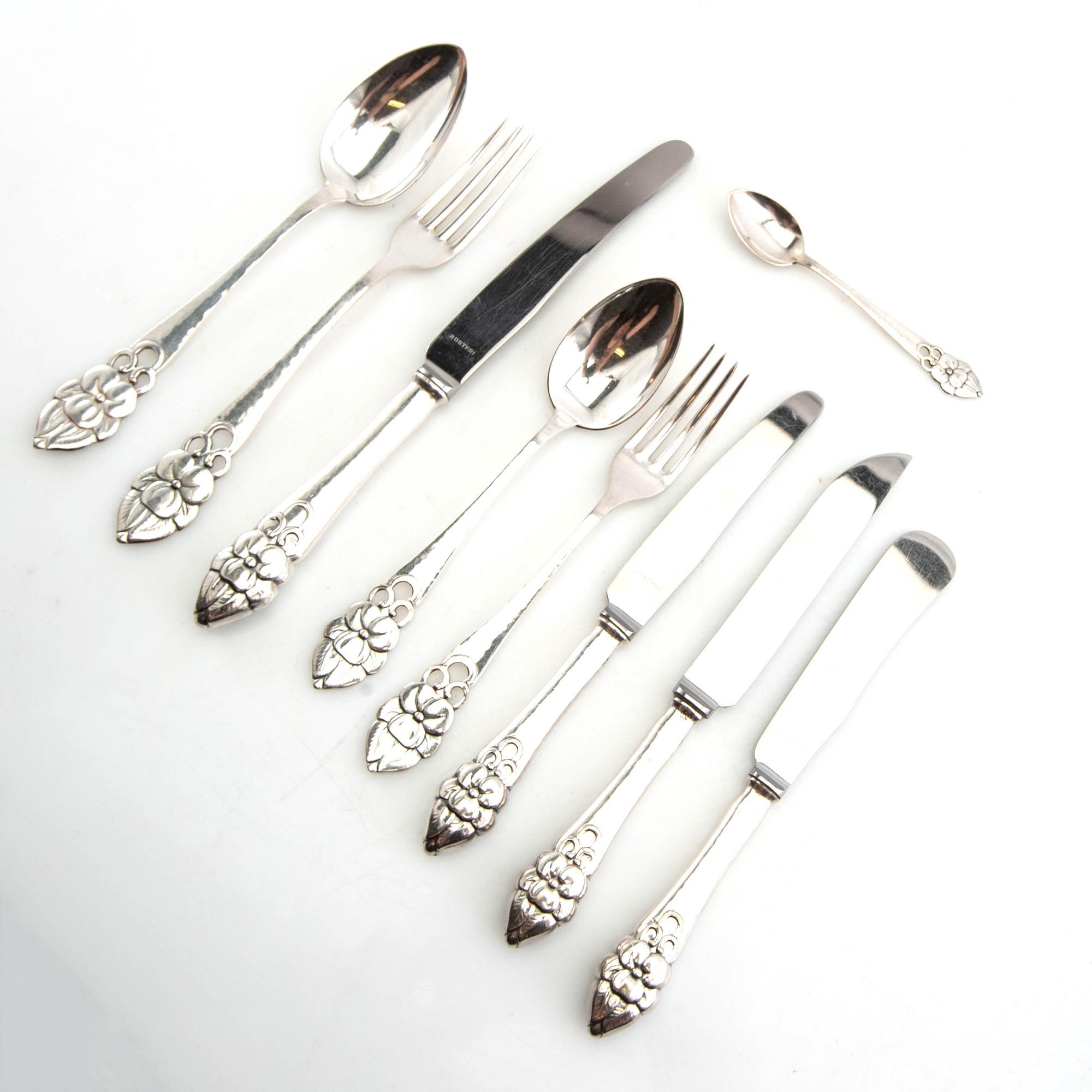 Bestick 89 dlr Jugend 1900-talets början märkta AE&Co nysilver.