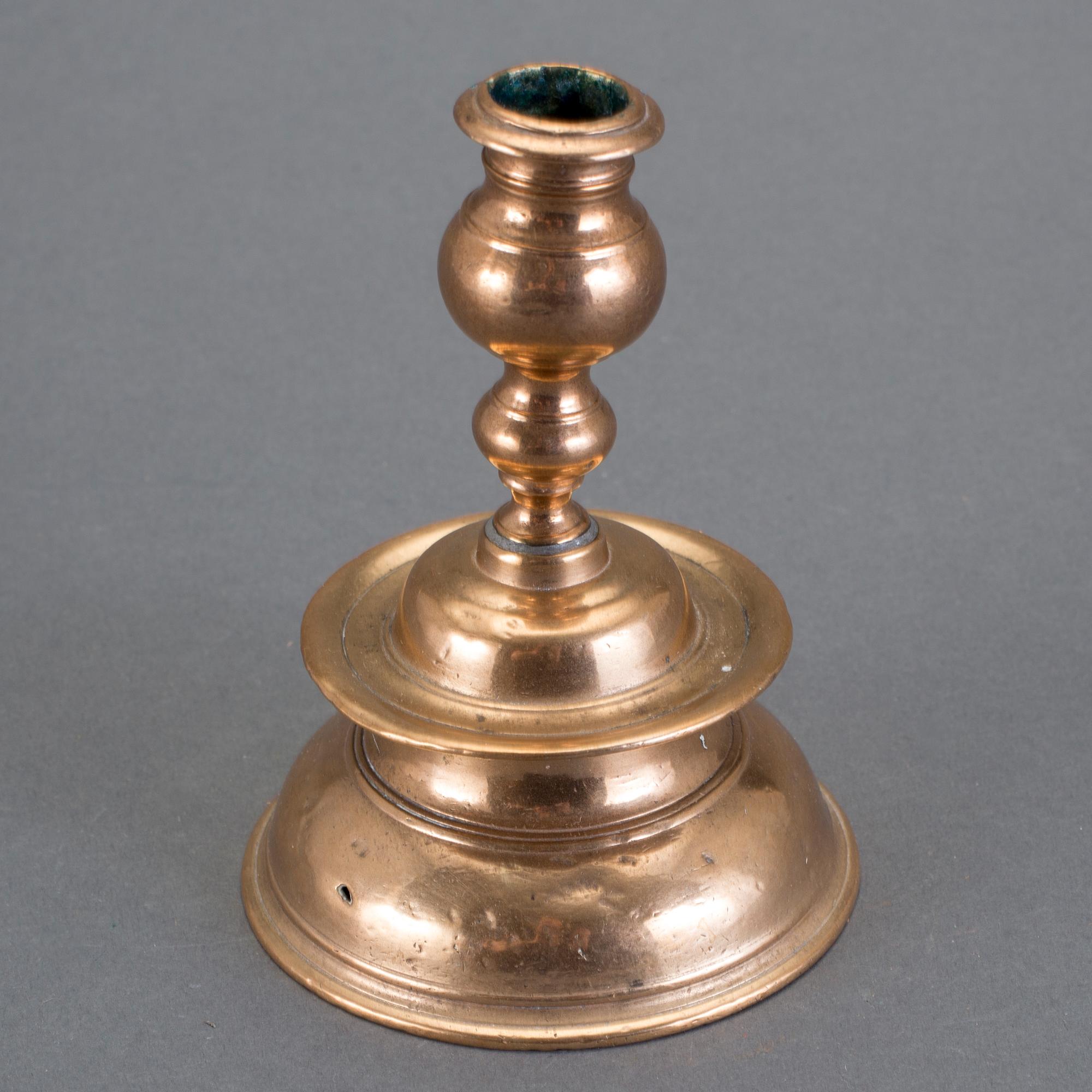 LJUSSTAKE, barock. Mässing, 1600-/1700-tal.