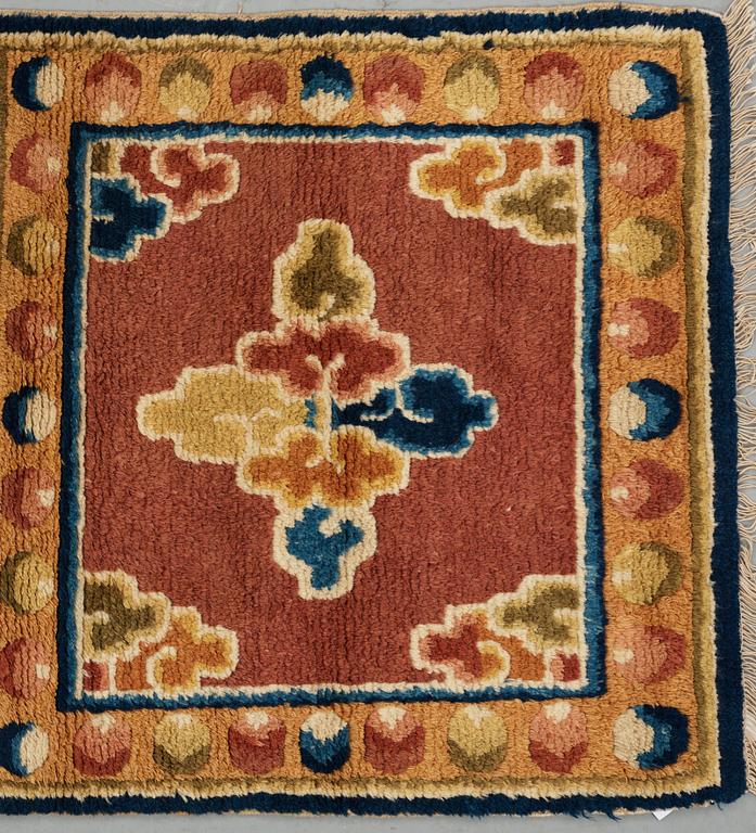 MATTO, A MEDITATION RUG, a semi-antique Ningxia, China, ca 115,5-116,5 x 60-61 cm.