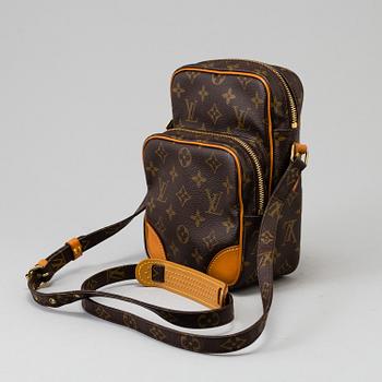 LOUIS VUITTON, a monogram canvas 'Amazone' bag.