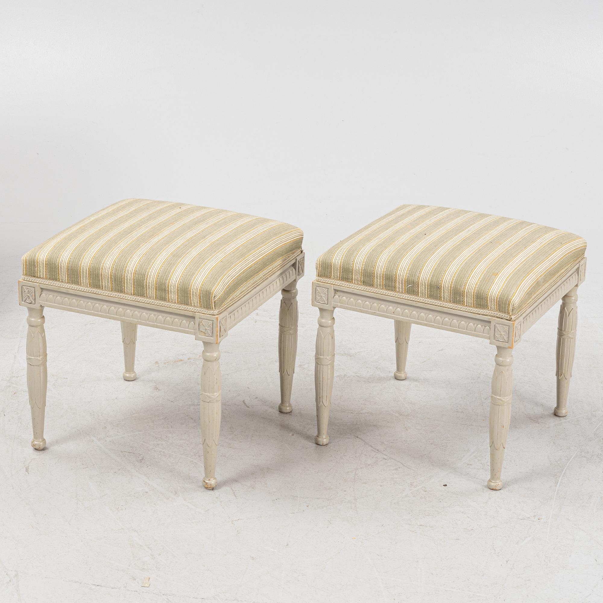 A Gustavian style 6-piece furniture suite, P.A. Eklund Bispgården, mid 20th Century.