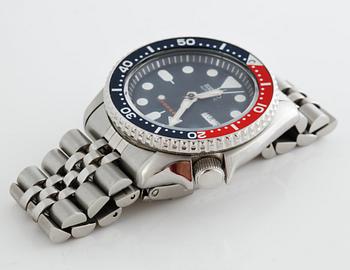 SEIKO, Diver's 200 m, "Pepsi", wristwatch, 43 mm.