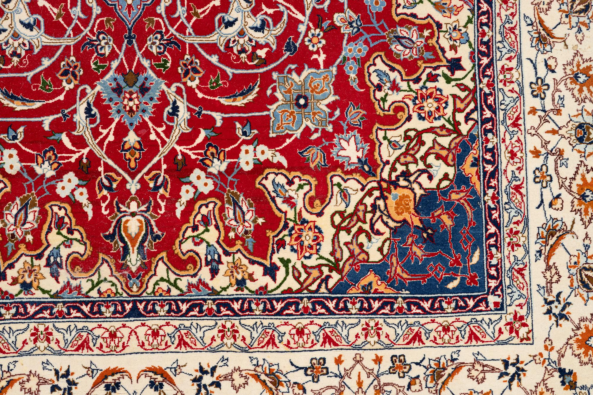 Carpet, Isfahan, 150 x 250 cm.