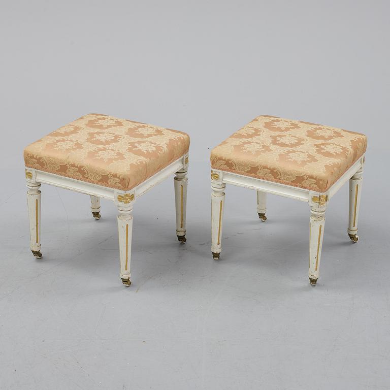 Taburetter, ett par, gustaviansk stil, 1800-talets slut.