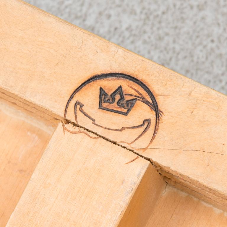 NEUVOLAPÖYDÄNTASO, Alvar Aalto, Artek, 1900-luvun puoliväli.