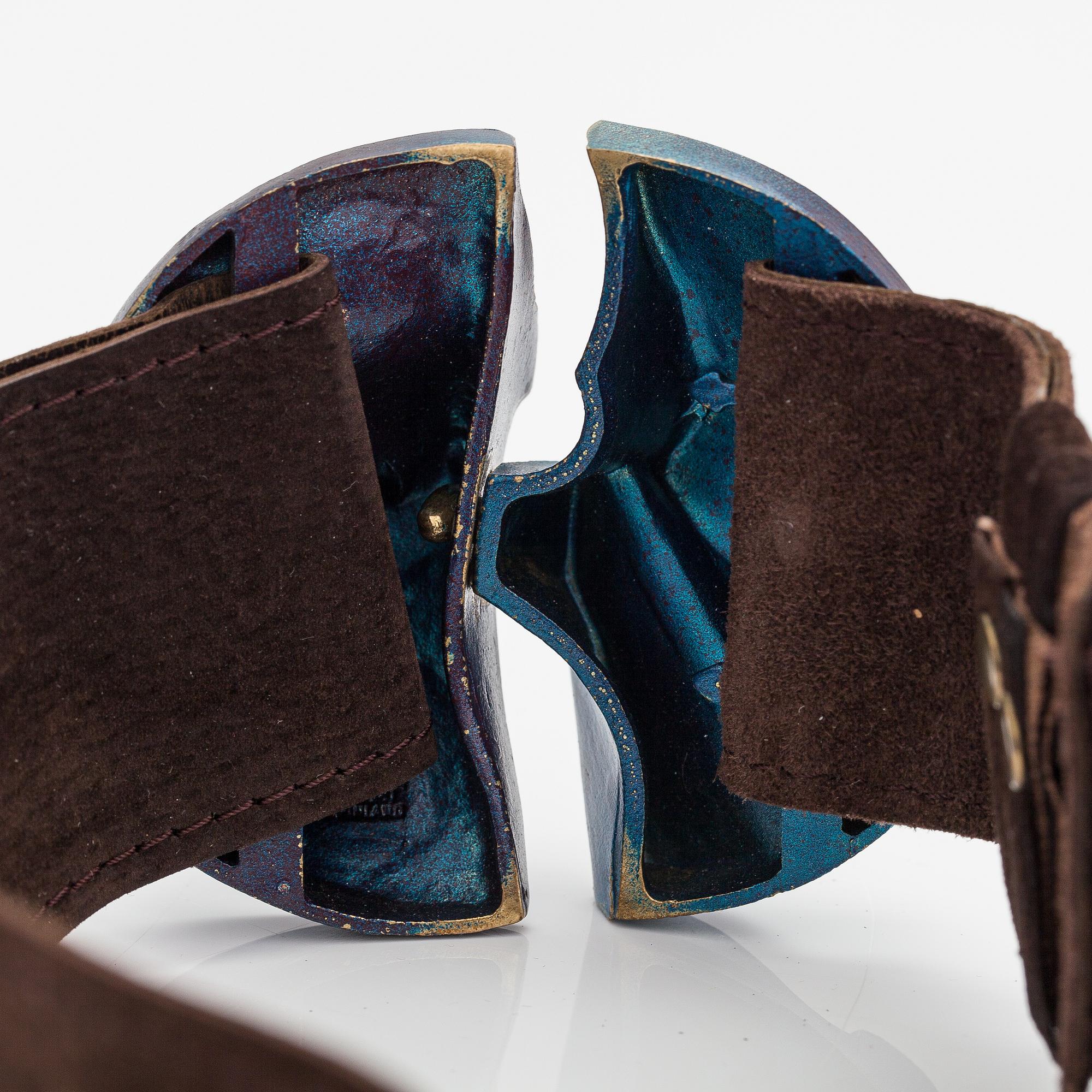 Björn Weckström, Vyö, tulipronssia ja mokkaa. Lapponia.