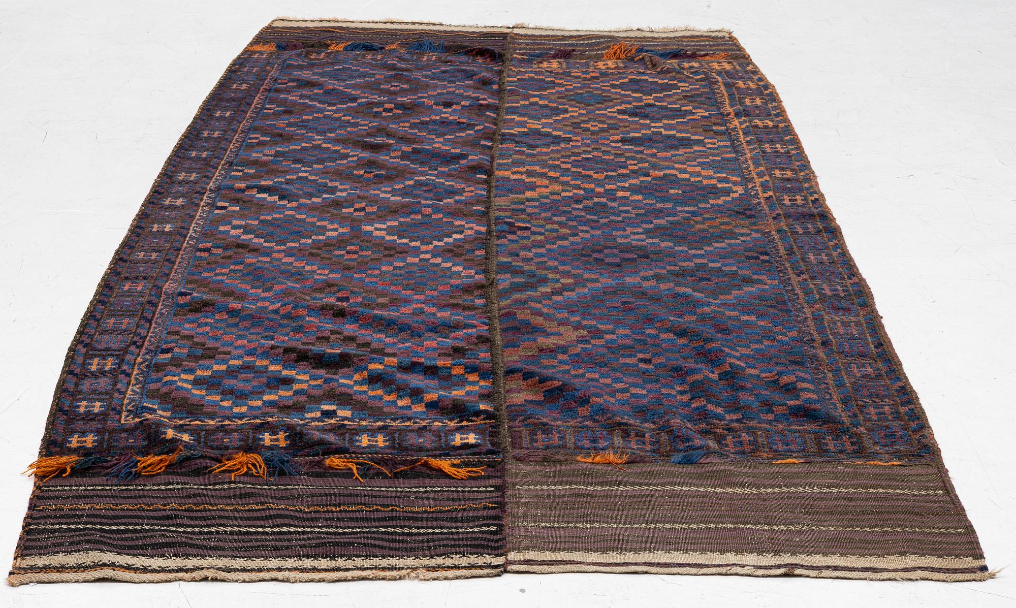 Matta, antik baluch ca 324 x 152 cm.