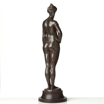 Carl Milles, Stående kvinnomodell med uppsatt hår.
