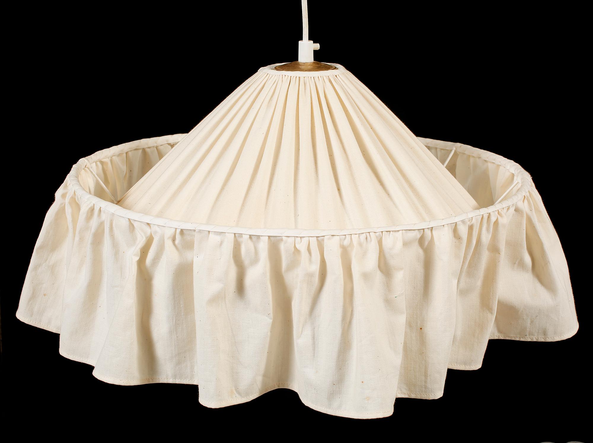 TAKLAMPA, modell 2560, Josef Frank, Firma Svenskt Tenn, höjd ca 30 cm exklusive sladd.