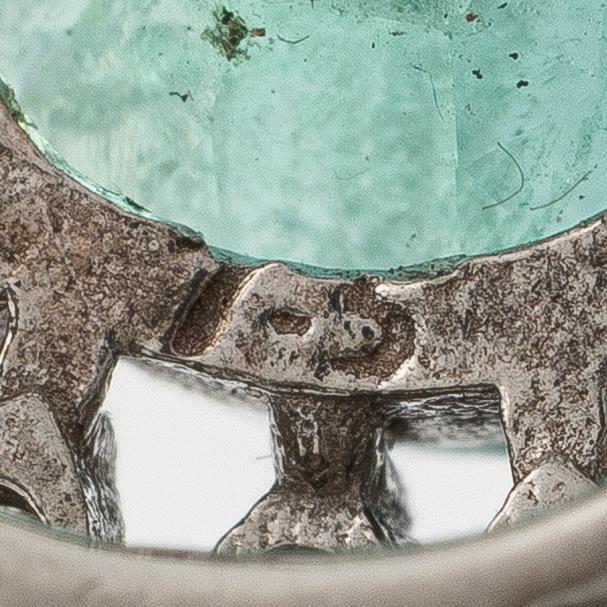 Hänge 14K vitguld med smaragd och briljantslipade diamanter, kedja silver.