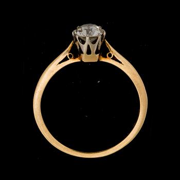 RING, guld med gammalslipad diamant, ca 0,45 ct. Vikt 1,5 gram.