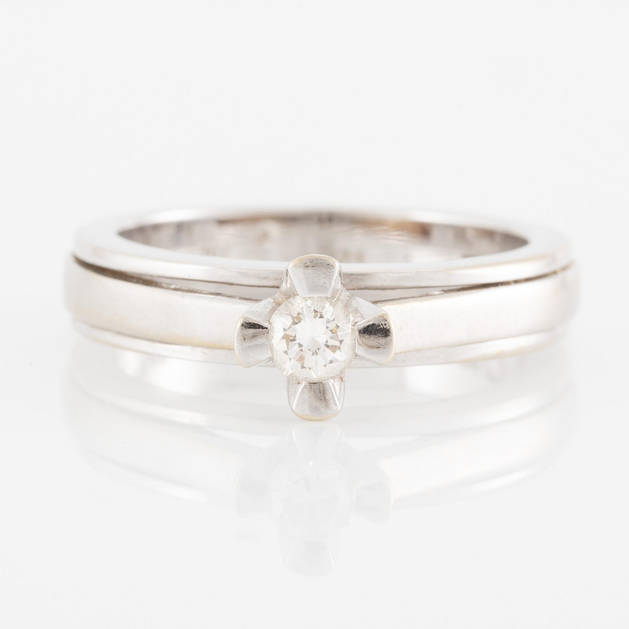 Ring in 18K white gold set with a brilliant-cut diamond, approximately 0.21 ct.