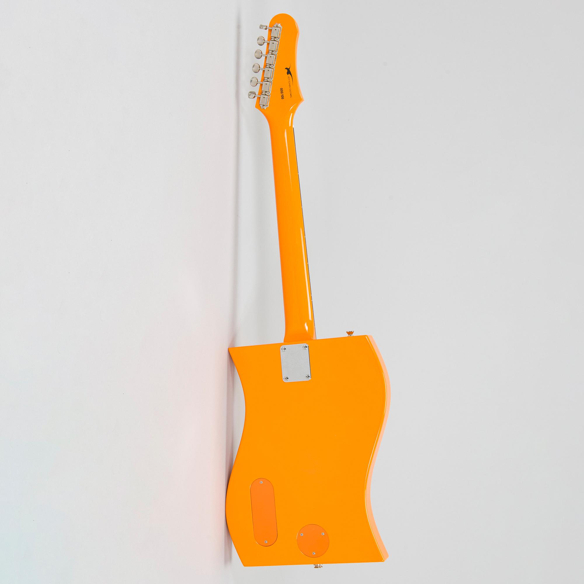 Eero Aarnio, kitara, " Copacabana Guitar", signeerattu Eero Aarnio, Lottonen Guitars, 2006.