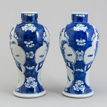 A pair of vases, porcelain, China, probably 20 th:century.