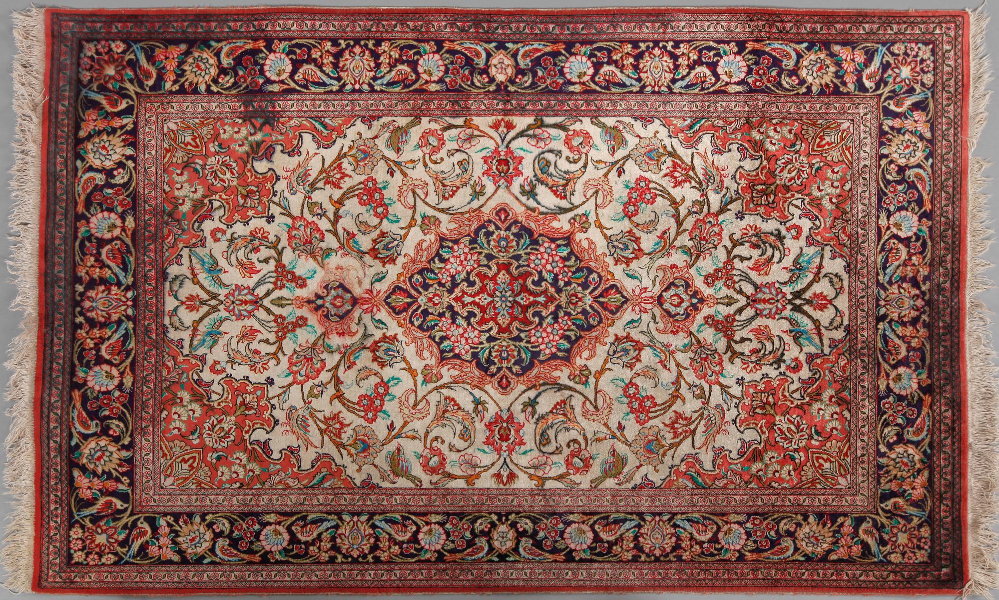 MATTA, silke, Ghom, 1900-talets andra hälft, 150x102 cm.