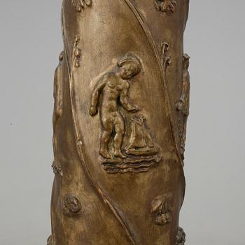 PIEDESTAL, gips samt trä, 1920-tal.
