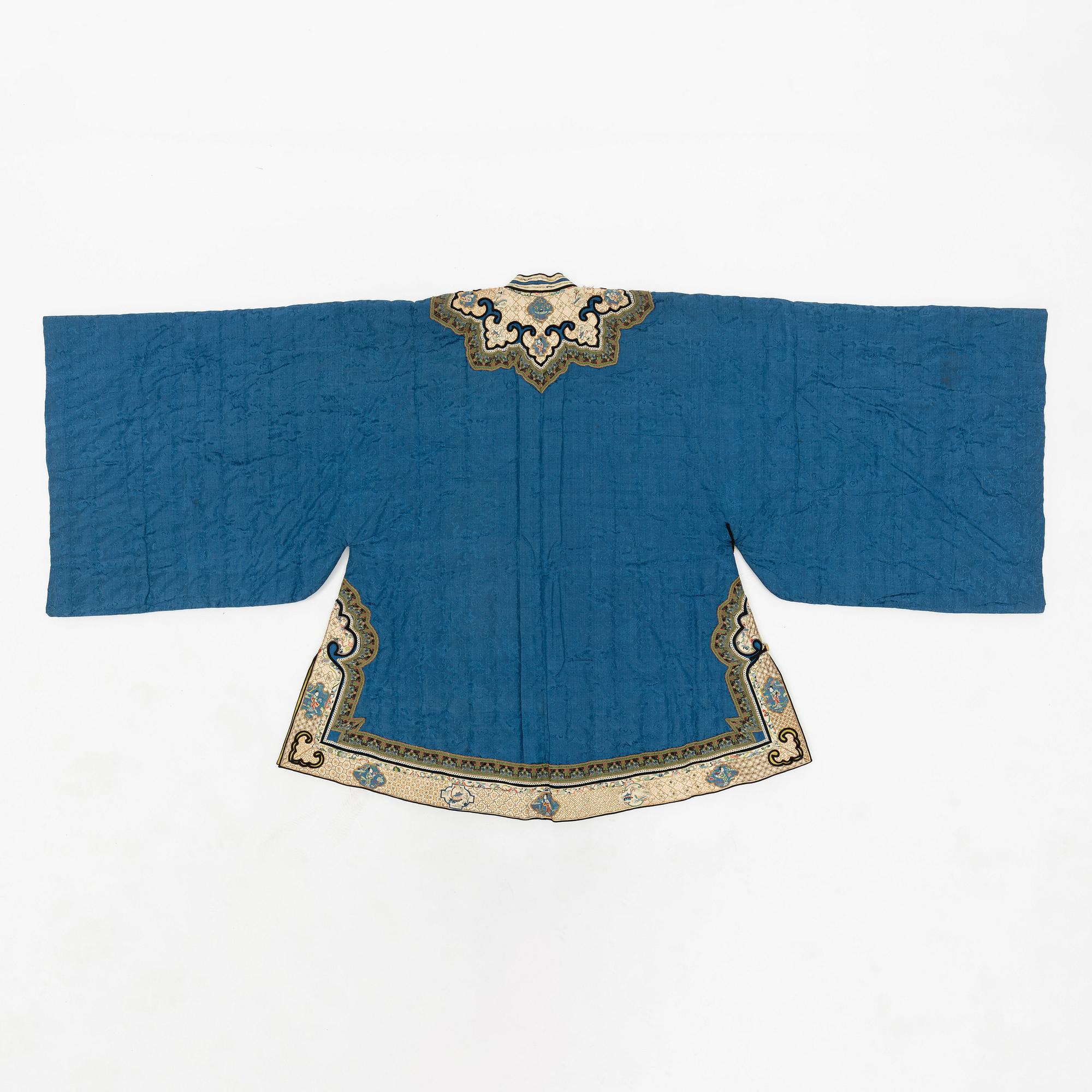 Chinese padded silk jacket hotsell
