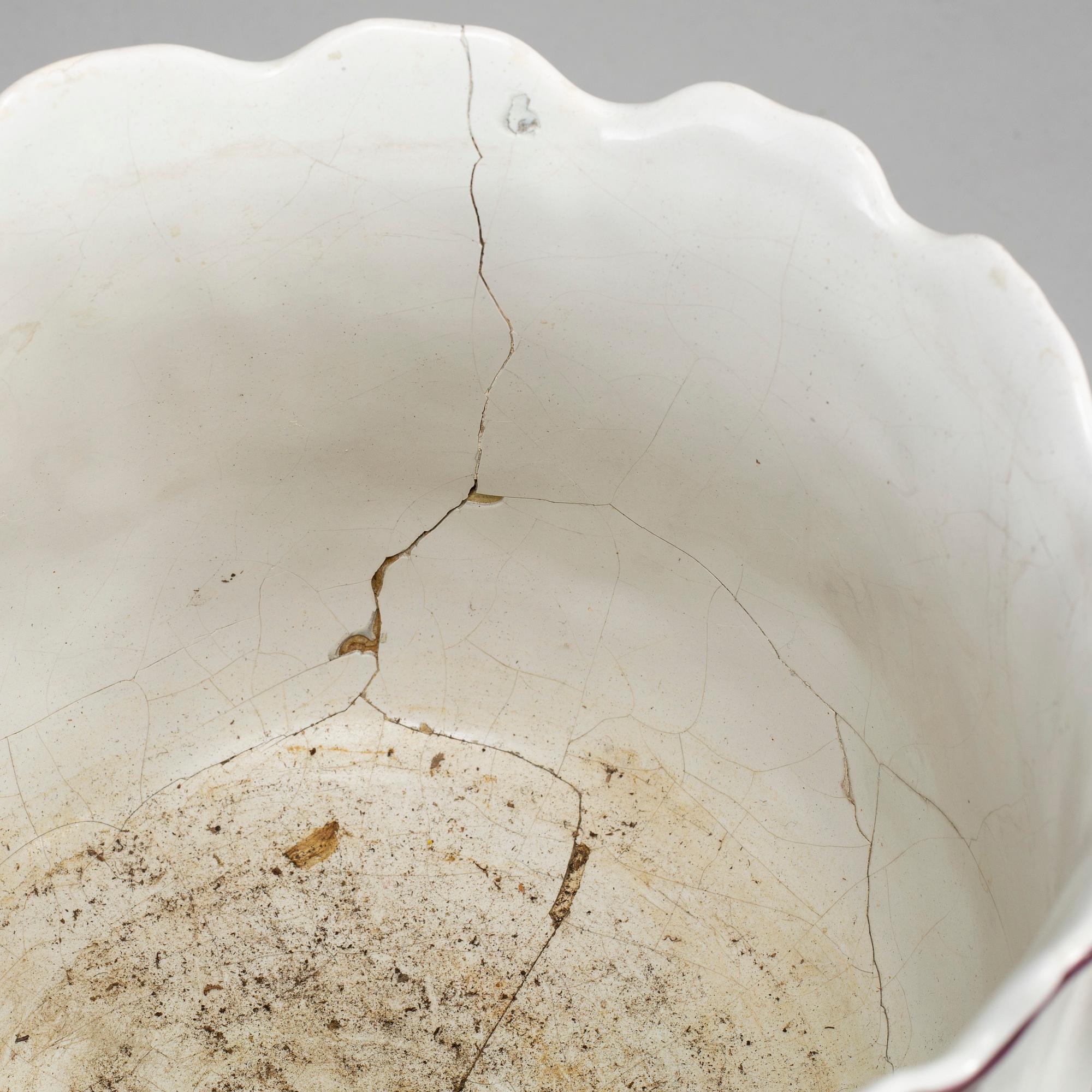 A Swedish Marieberg wine cooler, 18th Century.