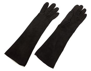 720. An early 1900s pair of gloves.