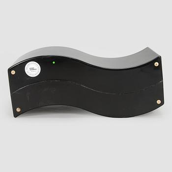 Eero Aarnio, Bord "Copacabana" för Adelta. Formgiven 1991.