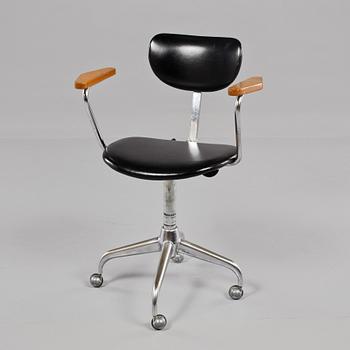 SKRIVBORDSSTOL, 1900-talets första hälft.