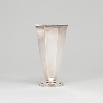 A Swedish 20th century silver vase, mark of B Erlandsson, Kristianstad 1937.