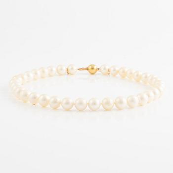 Necklace, cultured freshwater pearls, clasp 14K gold.