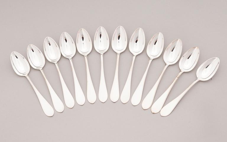 Silver cutlery, totally 70 pieces of two different series. Suomen Kultaseppä oy/ Kultateollisuus oy, Turku 1911-1973.